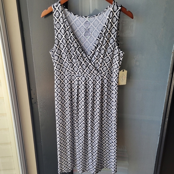 ST. JOHN'S BAY BLACK WHITE BEIGE MIDI TIERED RUFFLE BOTTOM SLEEVELESS MEDIUM - Picture 1 of 8